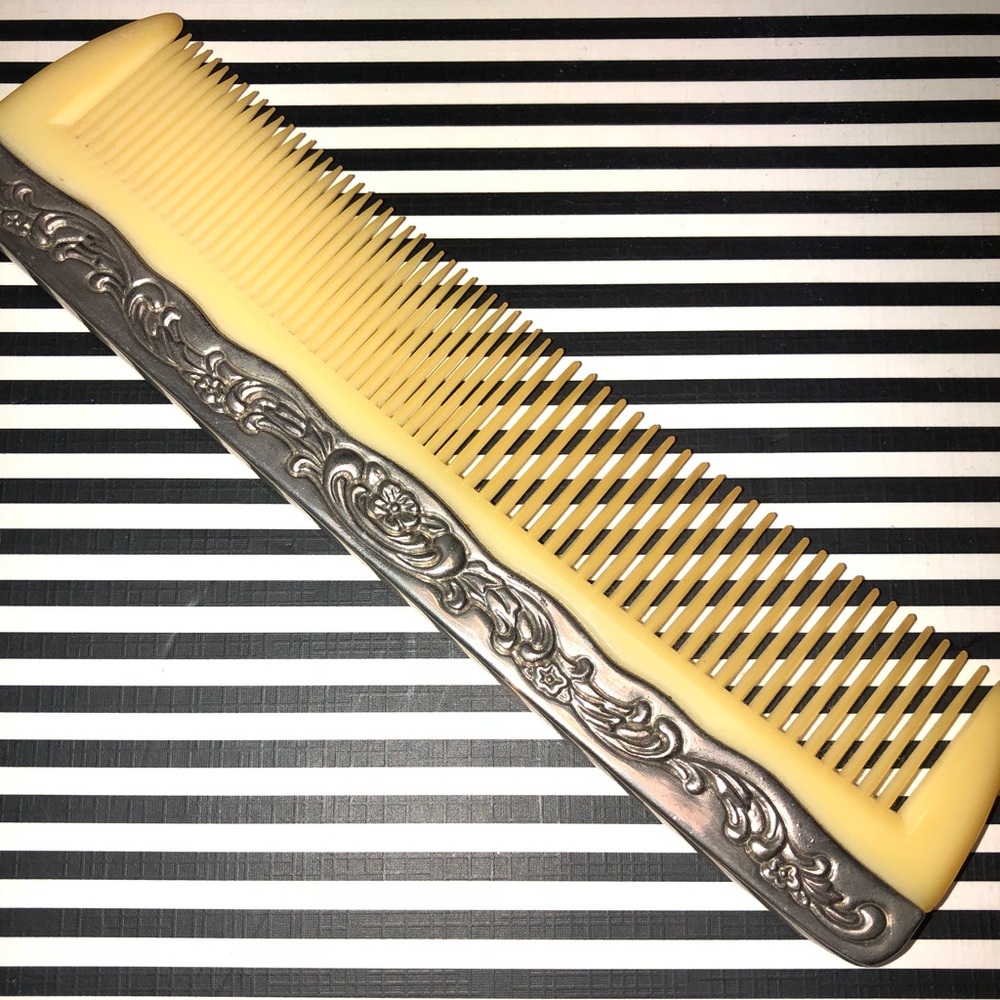 Vintage 50s 60s Vanity silver Hair Comb So Pretty!